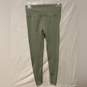 No name leggings size large green.